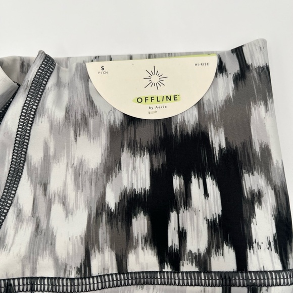 Aerie Black and Gray Patterned Leggings - Picture 2 of 6